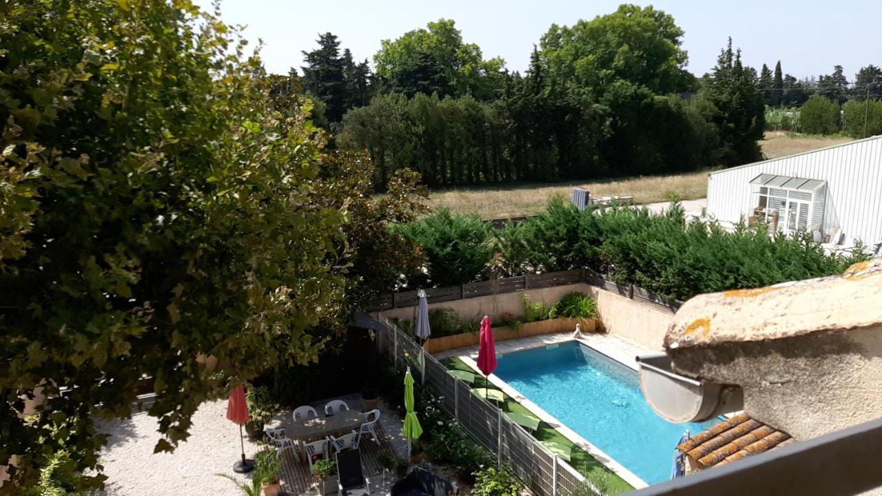 Le Mas D'Hubert LʼIsle-sur-la-Sorgue المظهر الخارجي الصورة